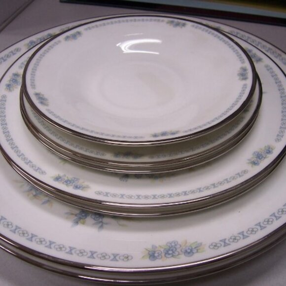 Lenox 2 Dinner Plates2 Salad Plates 2 Bread & Butter Plates 1 Saucer Midsummer
